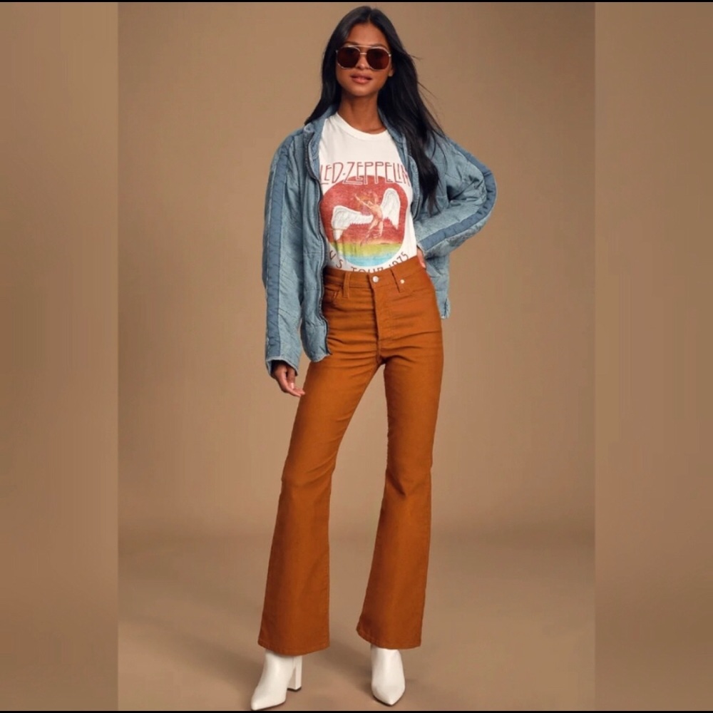 NWT Levi's Ribcage Flare Corduroy Pants